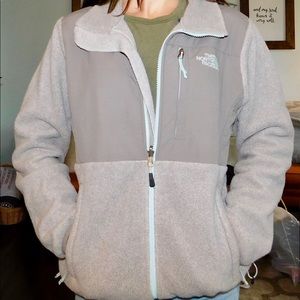 Size SM powder fleece North face